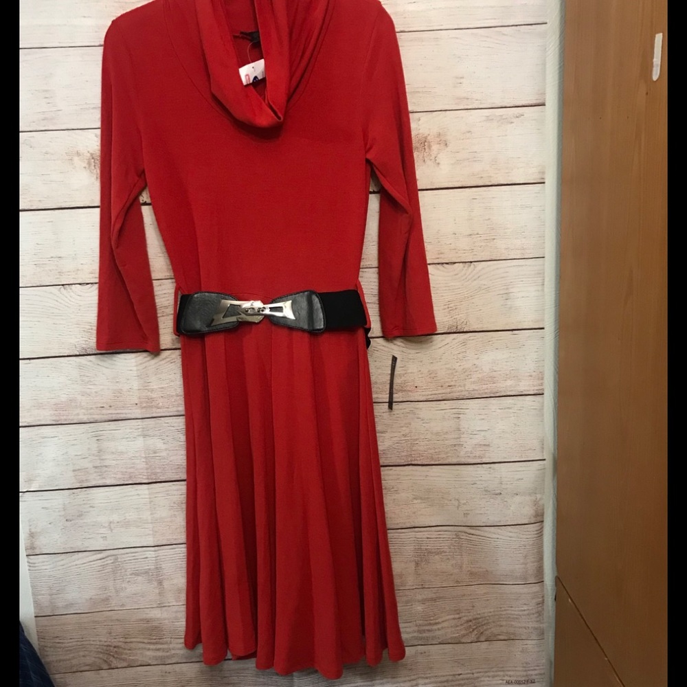 NWOT Blooming Rose Cowl Neck Belted Knit Dress Med